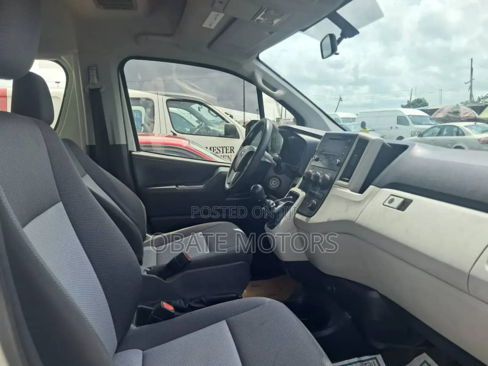 Toyota HiAce 2021 White
