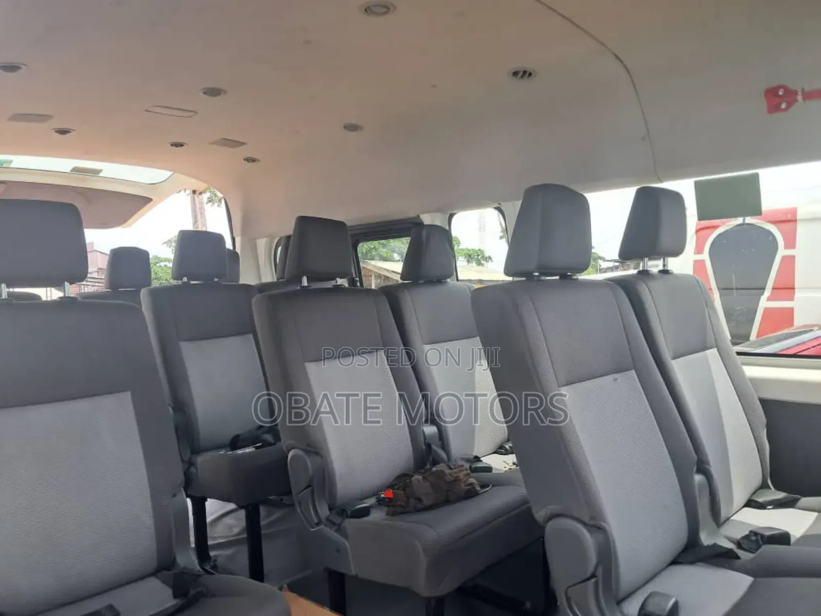 Toyota HiAce 2021 White