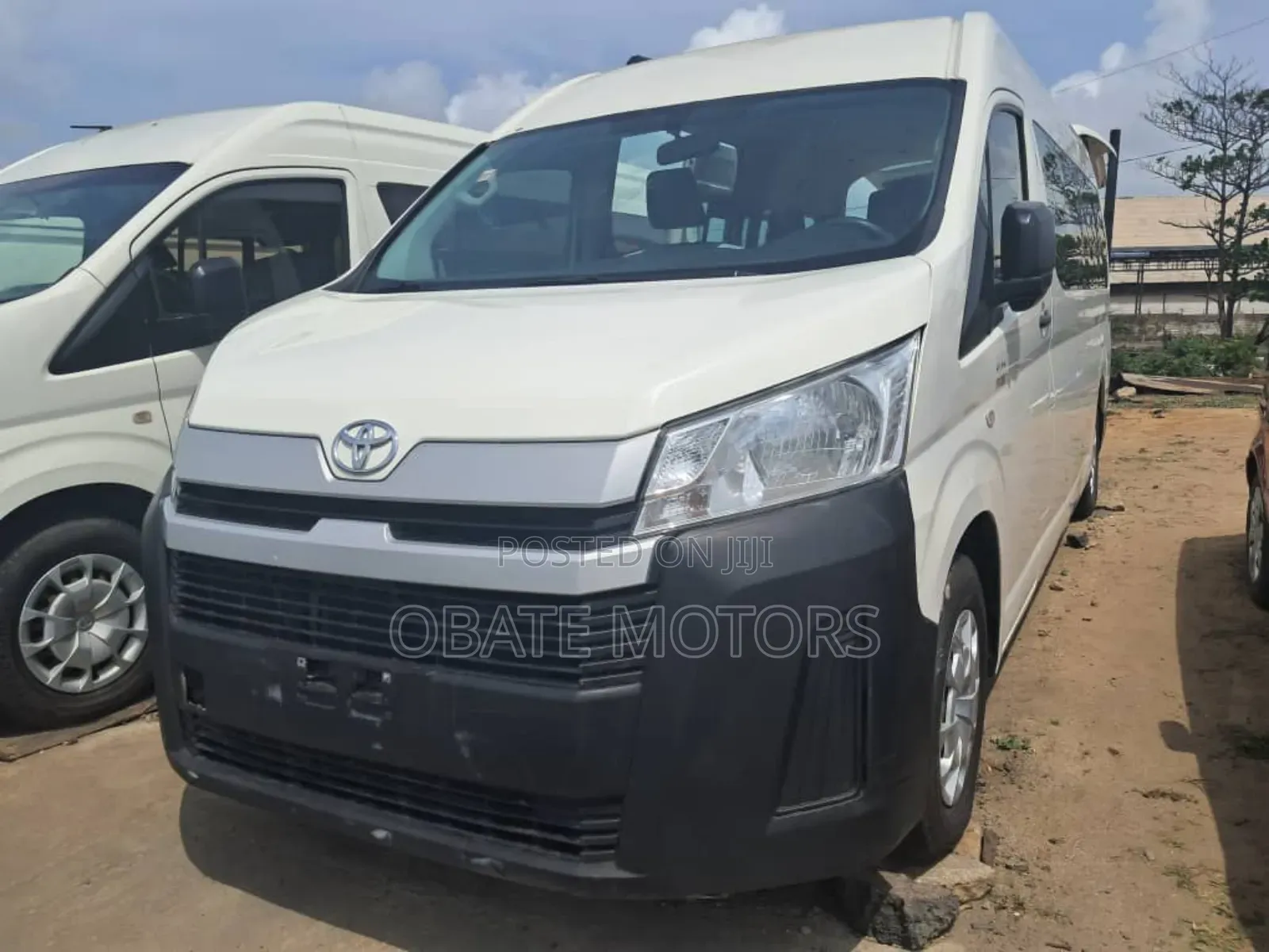Toyota HiAce 2021 White