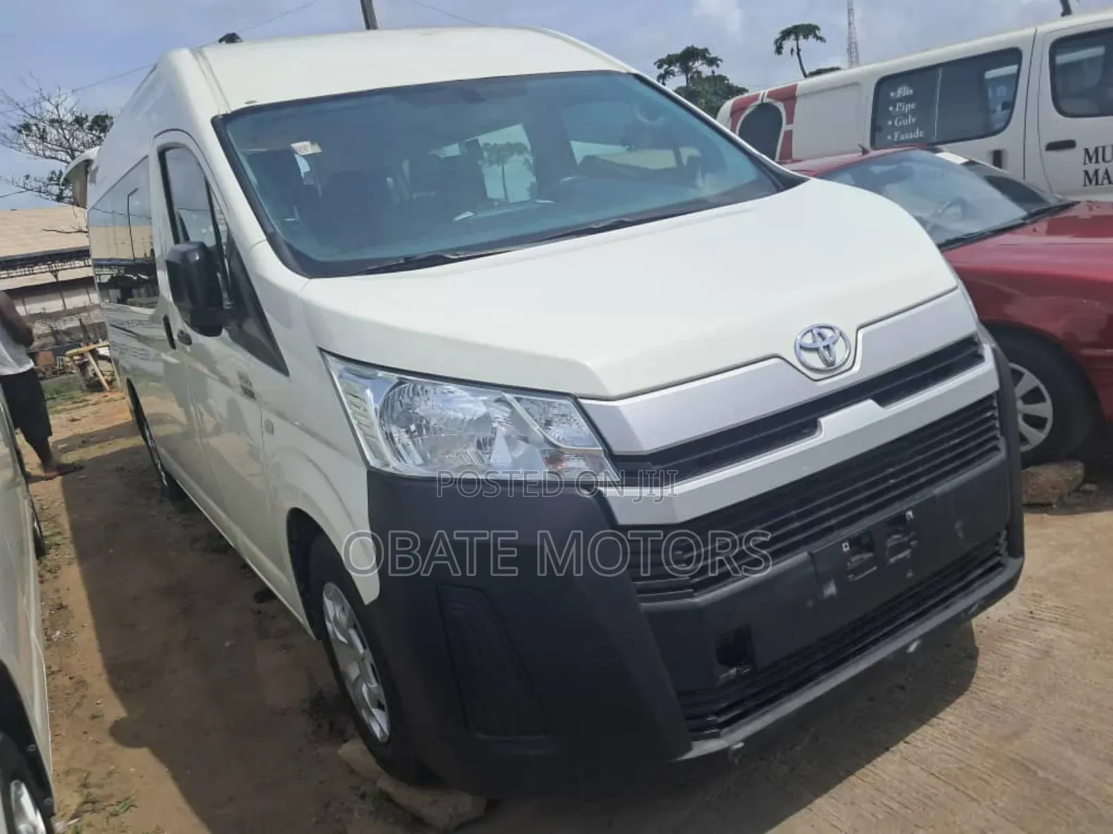 Toyota HiAce 2021 White