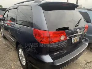 Toyota Sienna 2005 Gray