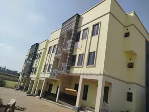 5bdrm Duplex in Gaduwa for rent