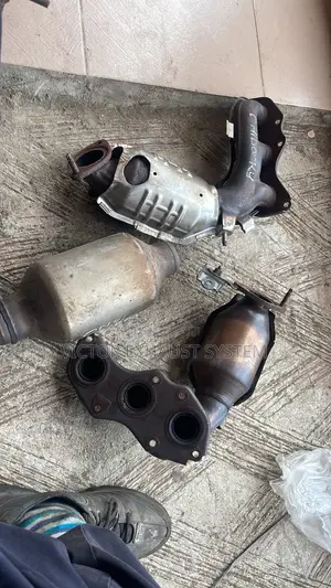 Engine Catalyst Converter Toyota Highlander 2016 Model