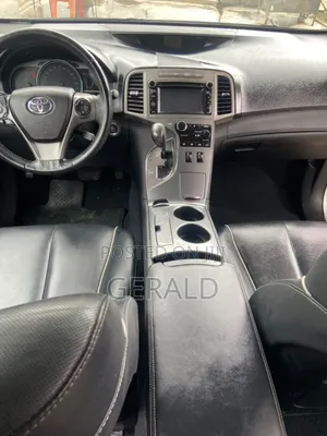 Toyota Venza XLE 4dr Wagon AWD (3.5L 6cyl 6A) 2014 Silver