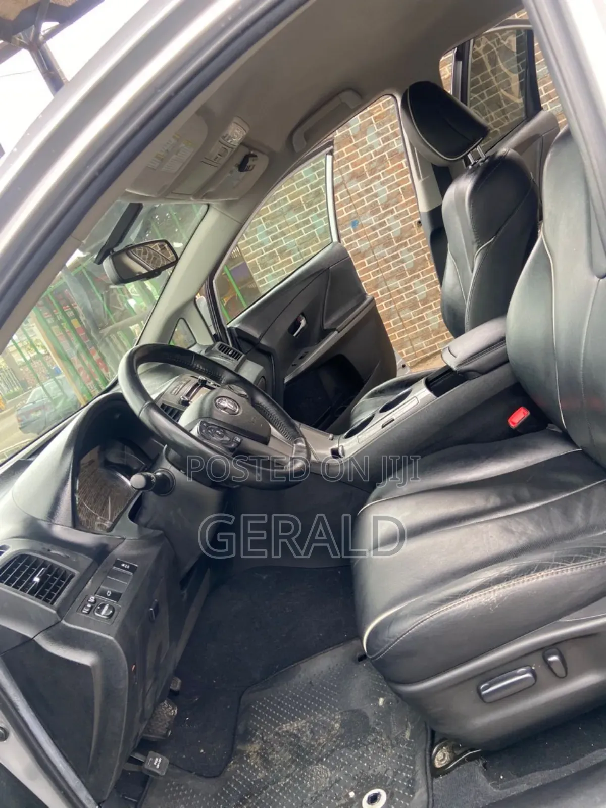 Toyota Venza XLE 4dr Wagon AWD (3.5L 6cyl 6A) 2014 Silver