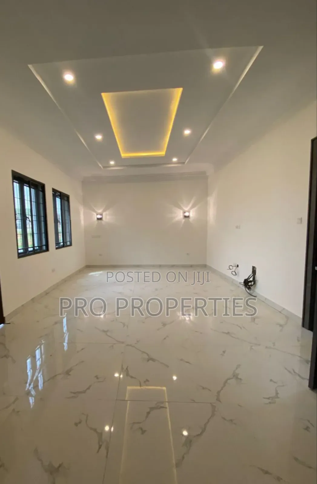 5bdrm Duplex in Apo By Ceder Crest for rent