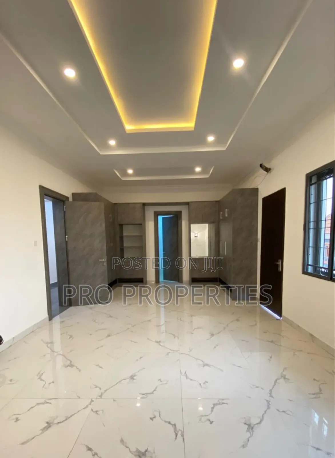 5bdrm Duplex in Apo By Ceder Crest for rent