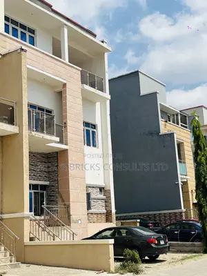 5bdrm Duplex in Cyrus Estate Wuye for sale