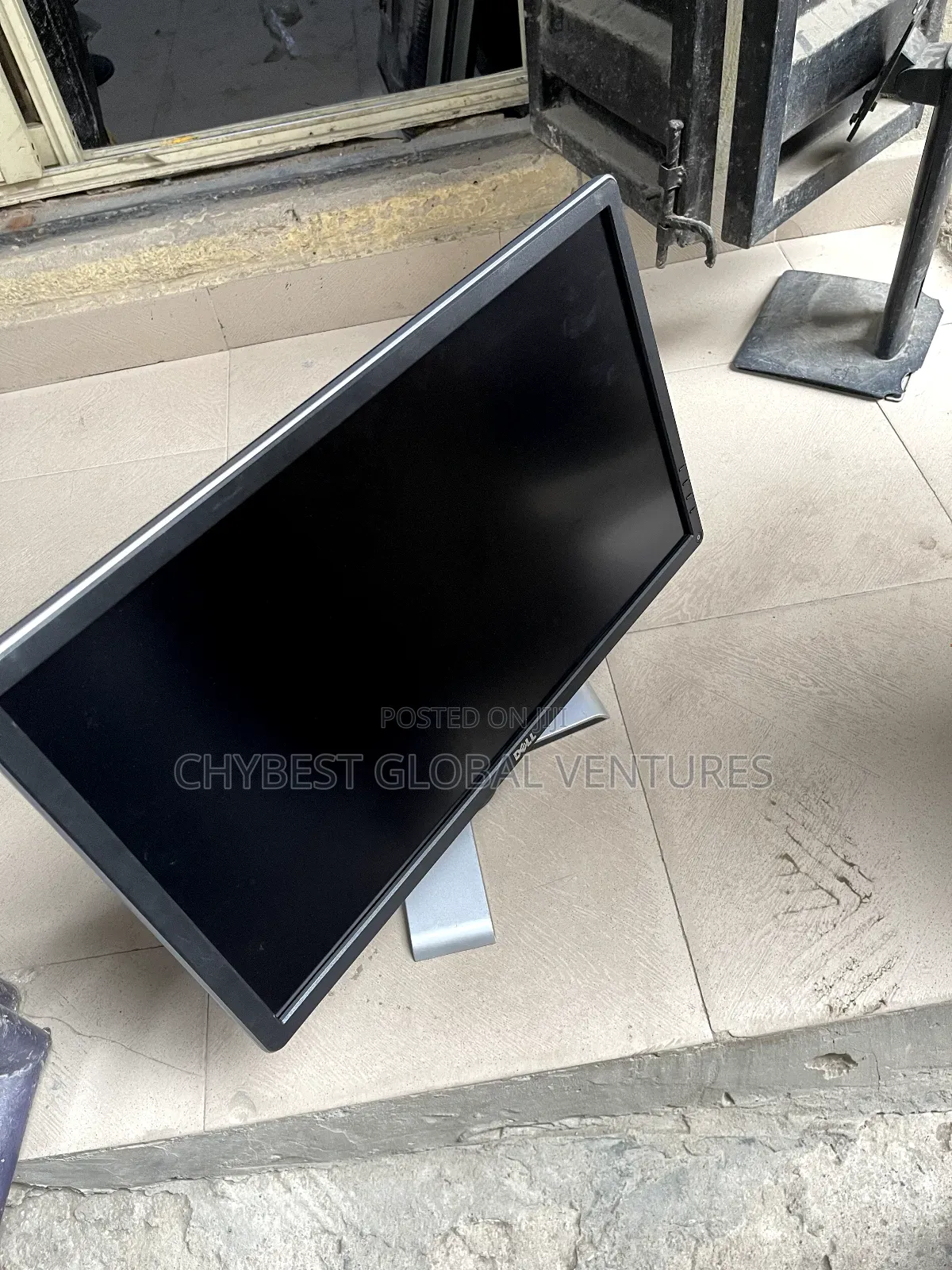 24 Inches Dell Ultra Monitor