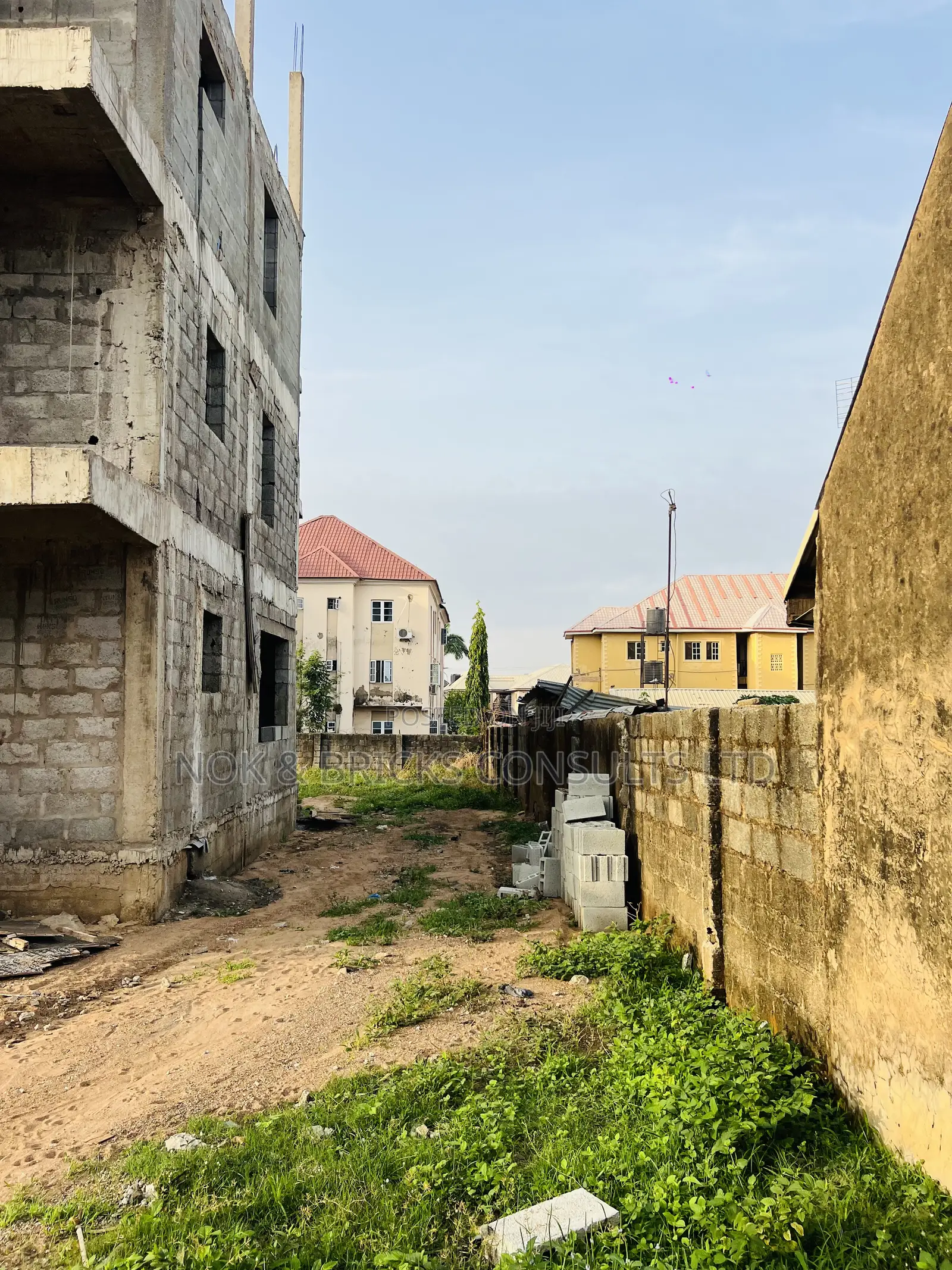 3bdrm Block of Flats in Nivada, Life Camp for sale