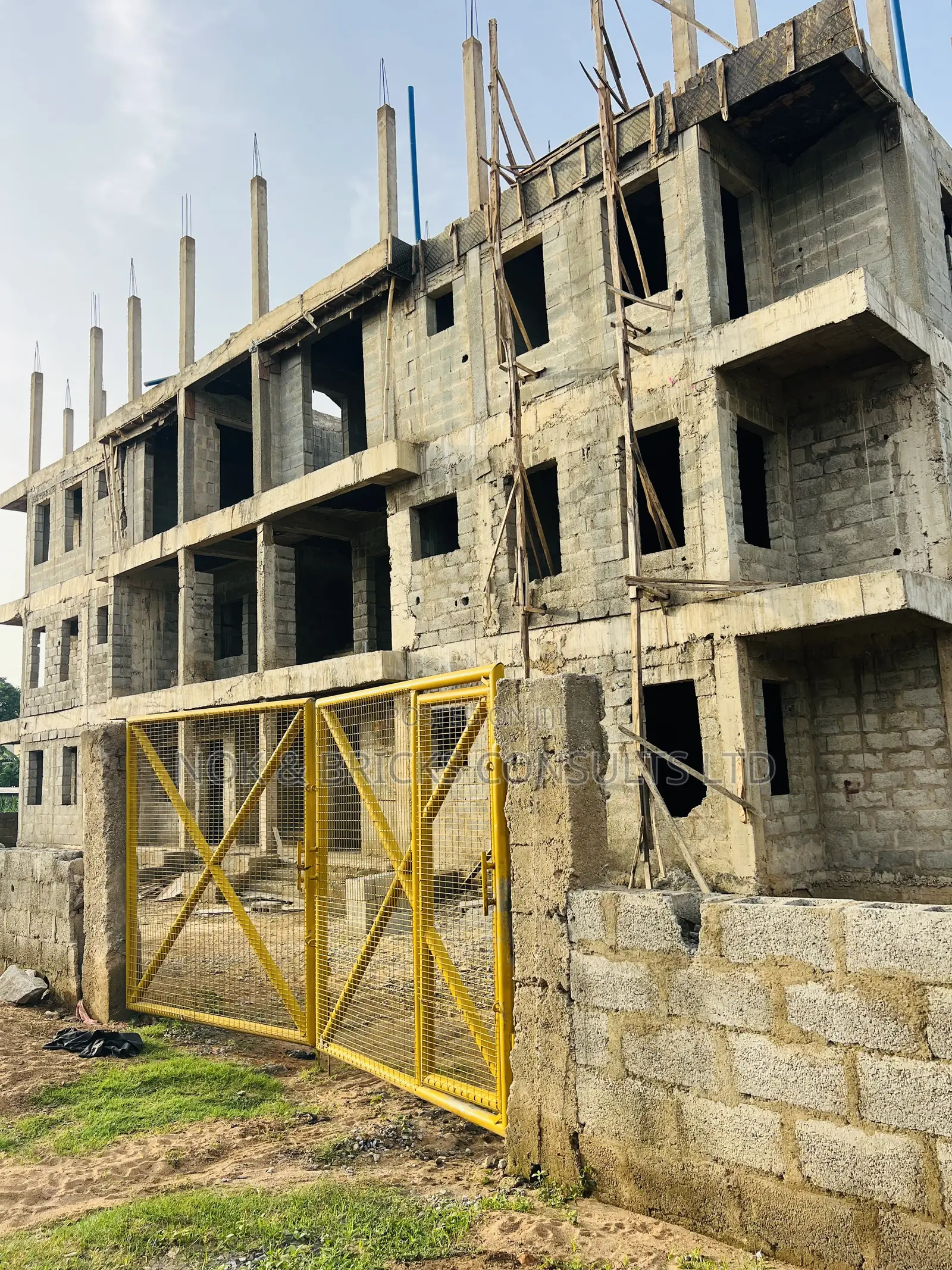 3bdrm Block of Flats in Nivada, Life Camp for sale