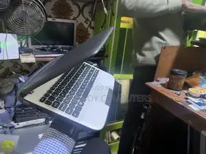 Laptop RM Minibook 120 2GB Intel Atom HDD 250GB