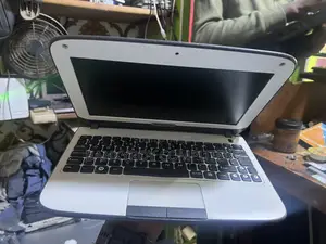 Laptop RM Minibook 120 2GB Intel Atom HDD 250GB