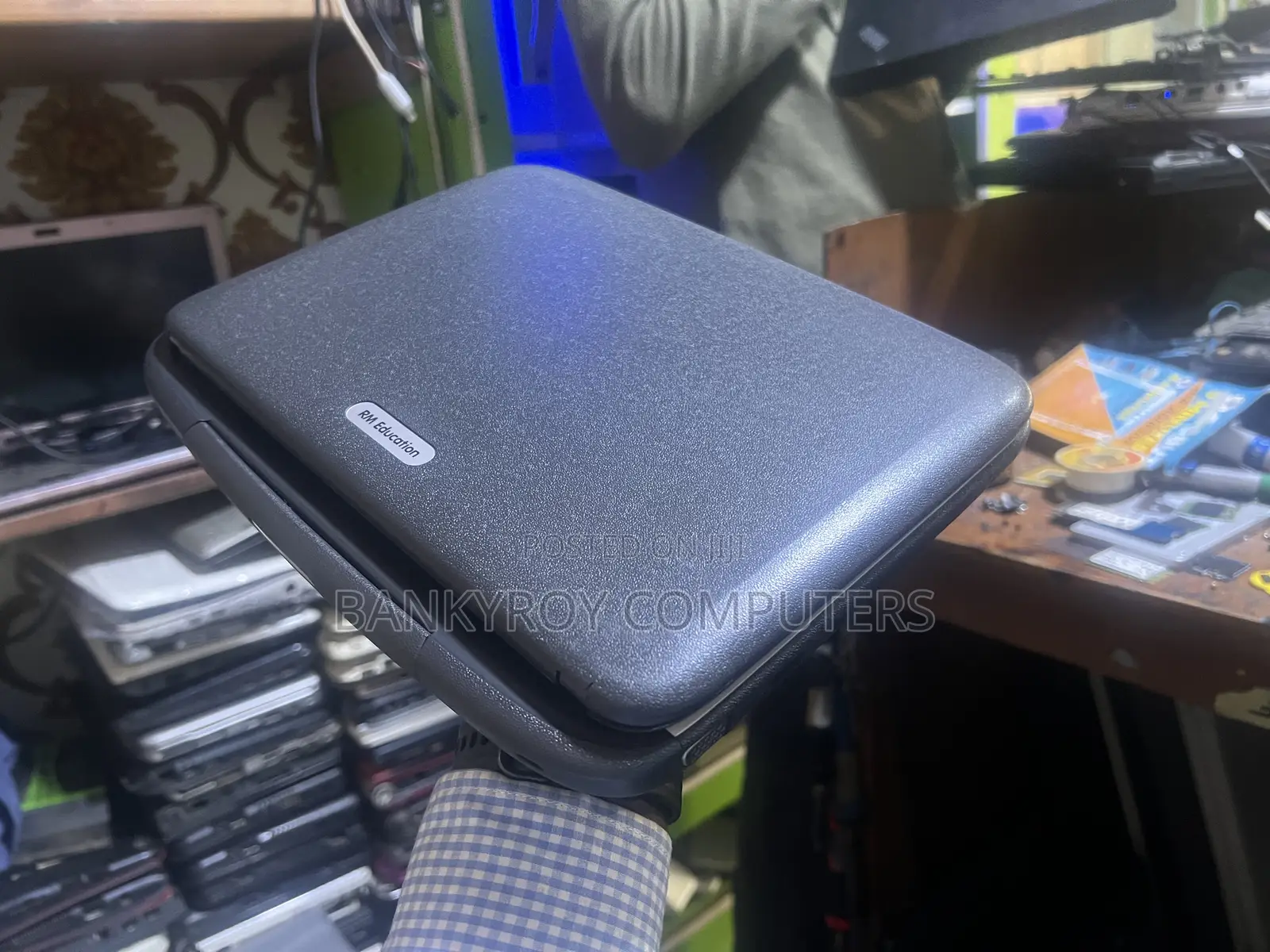 Laptop RM Minibook 120 2GB Intel Atom HDD 250GB