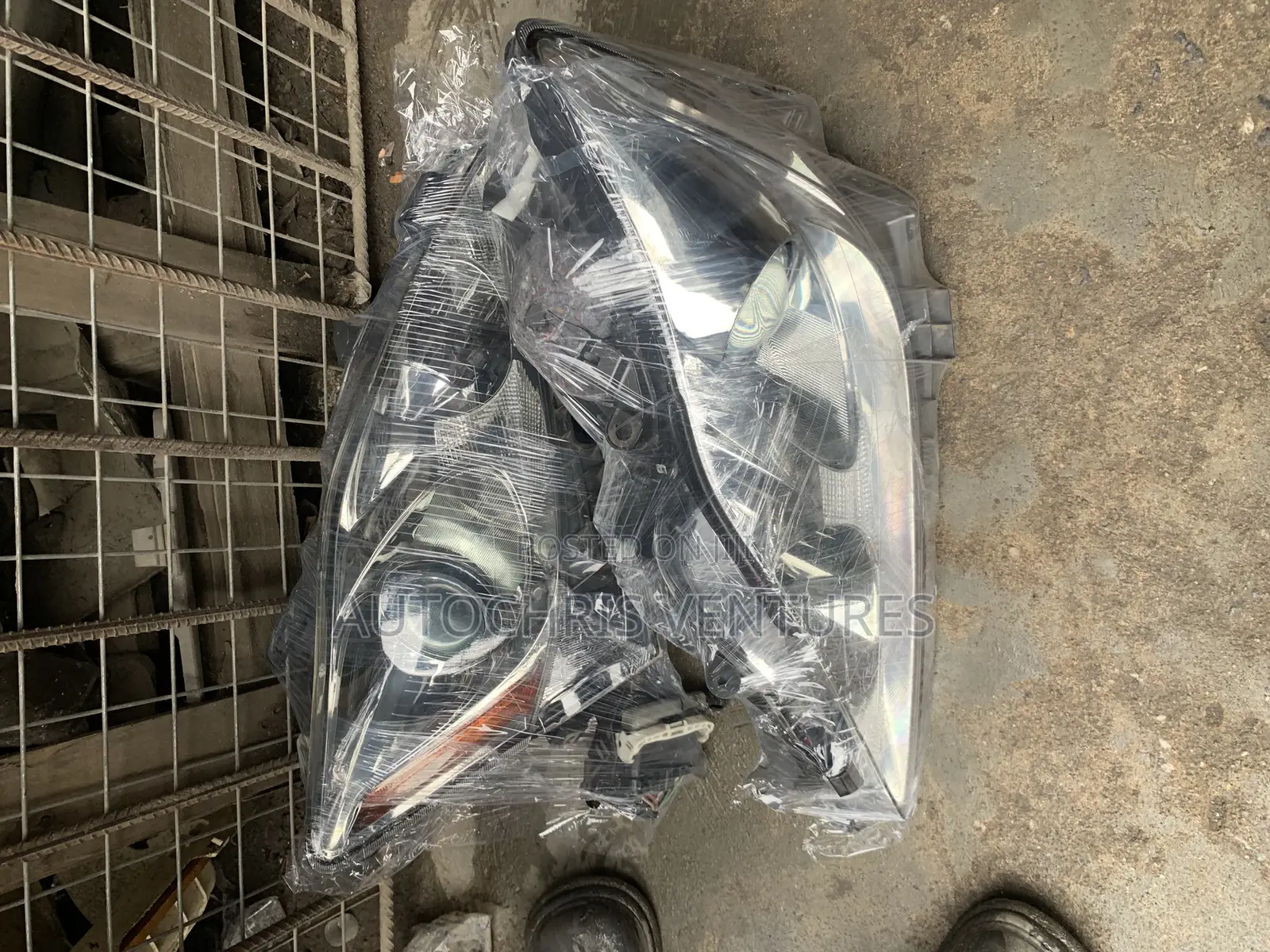 Headlamp Is250 2010