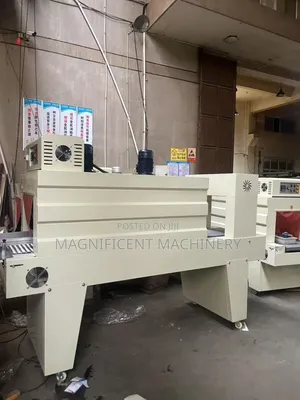 Full Automatic Shrink Sleeve Wrapping Machine With Conveyor