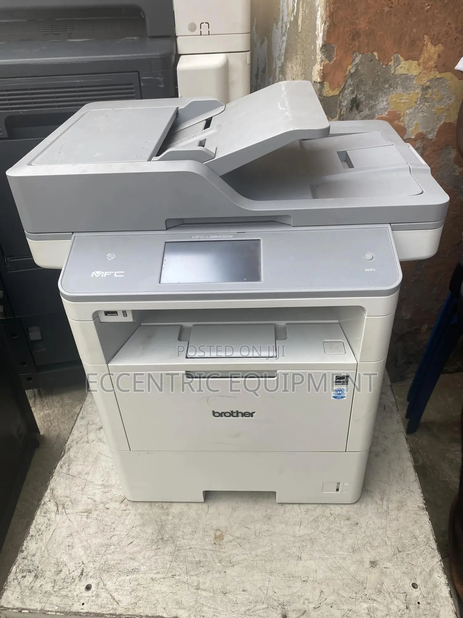 Brother MFC L6800dw Photocopier