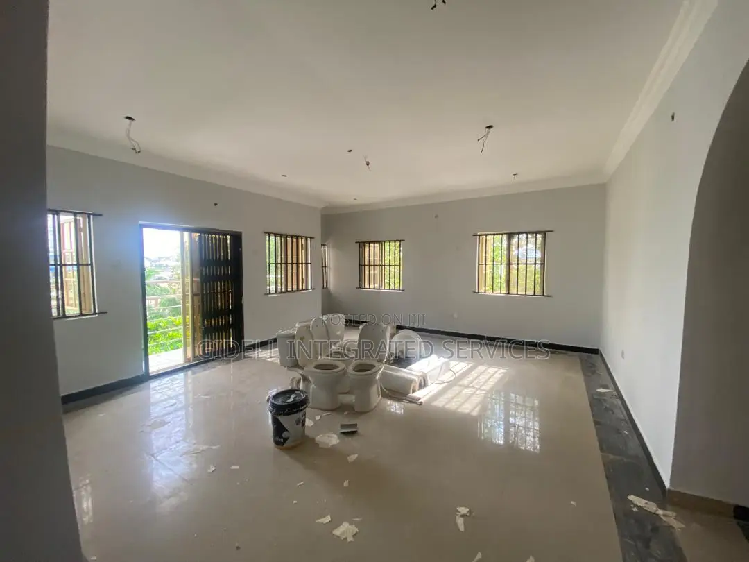 3bdrm Apartment in Area 8 for rent
