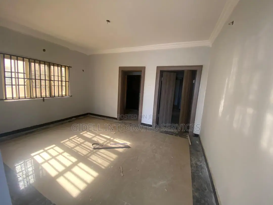 3bdrm Apartment in Area 8 for rent