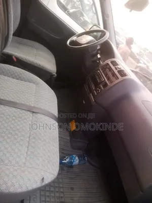 Toyota HiAce 2004 Green