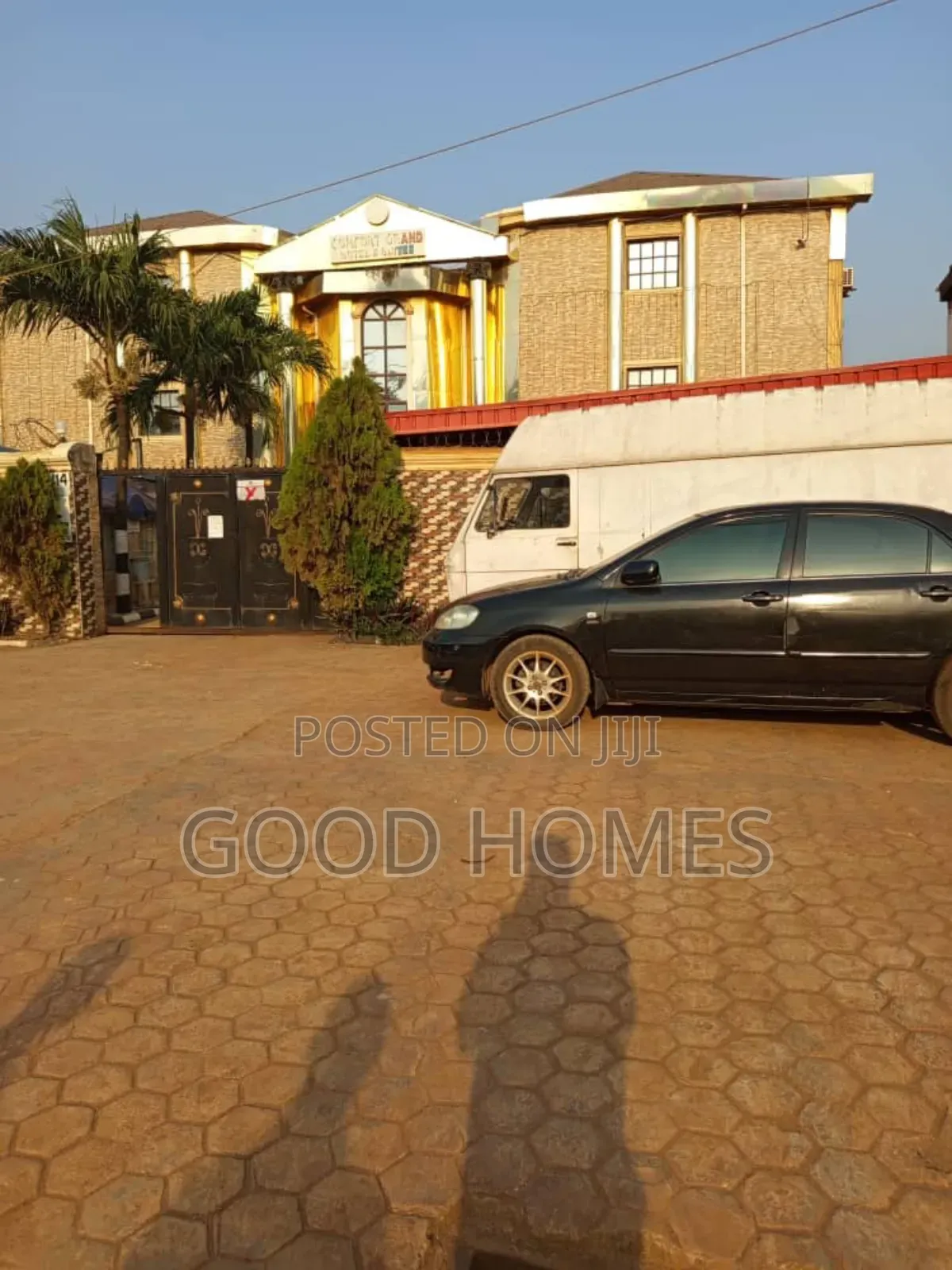 Executive 52rooms Hotel Working for Sale