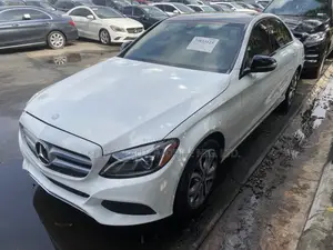 Mercedes-Benz C300 Base AWD 4Matic Sedan (2.0L 4cyl 7A) 2015 White