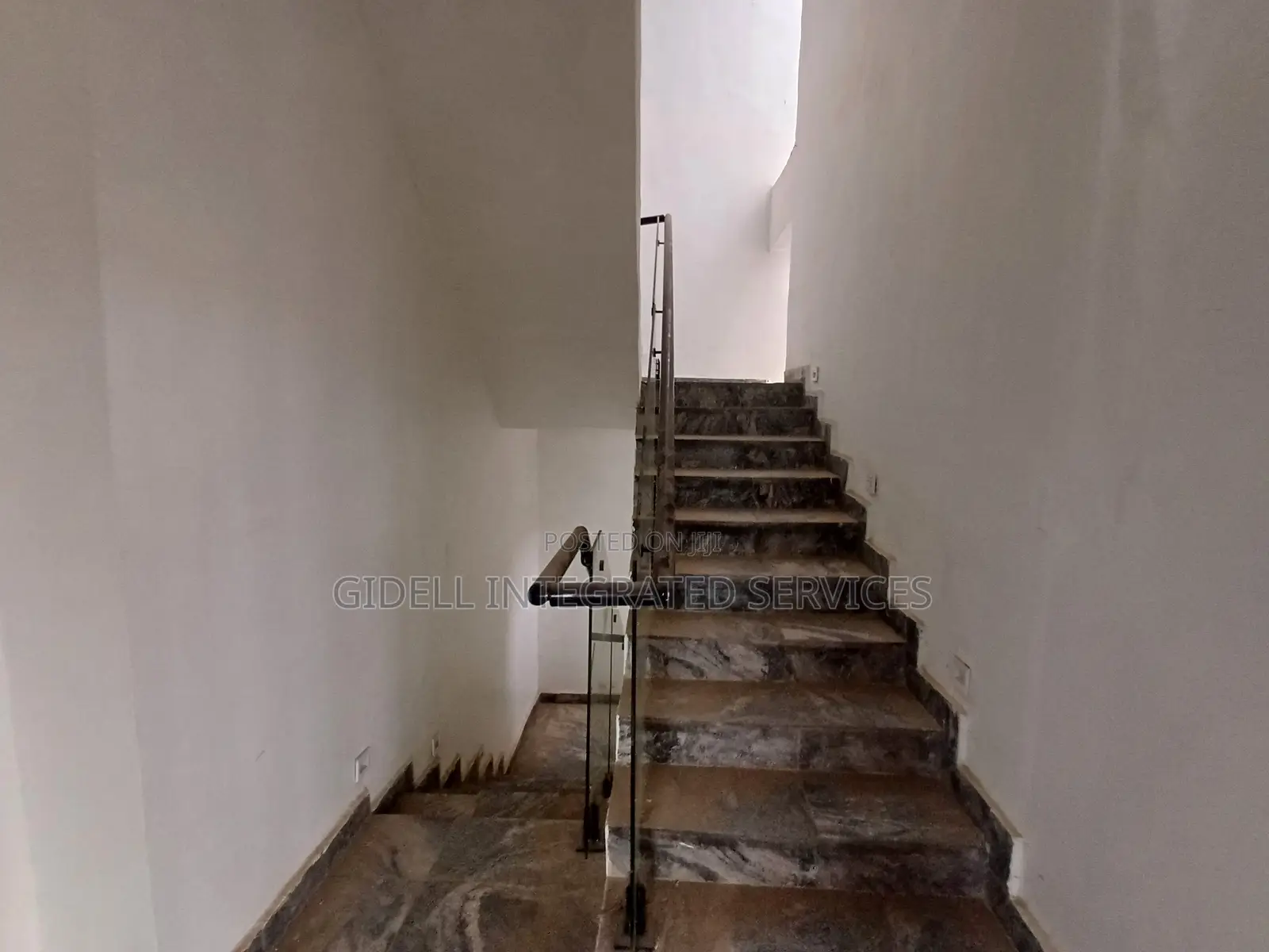 4bdrm Townhouse / Terrace in Jahi for rent