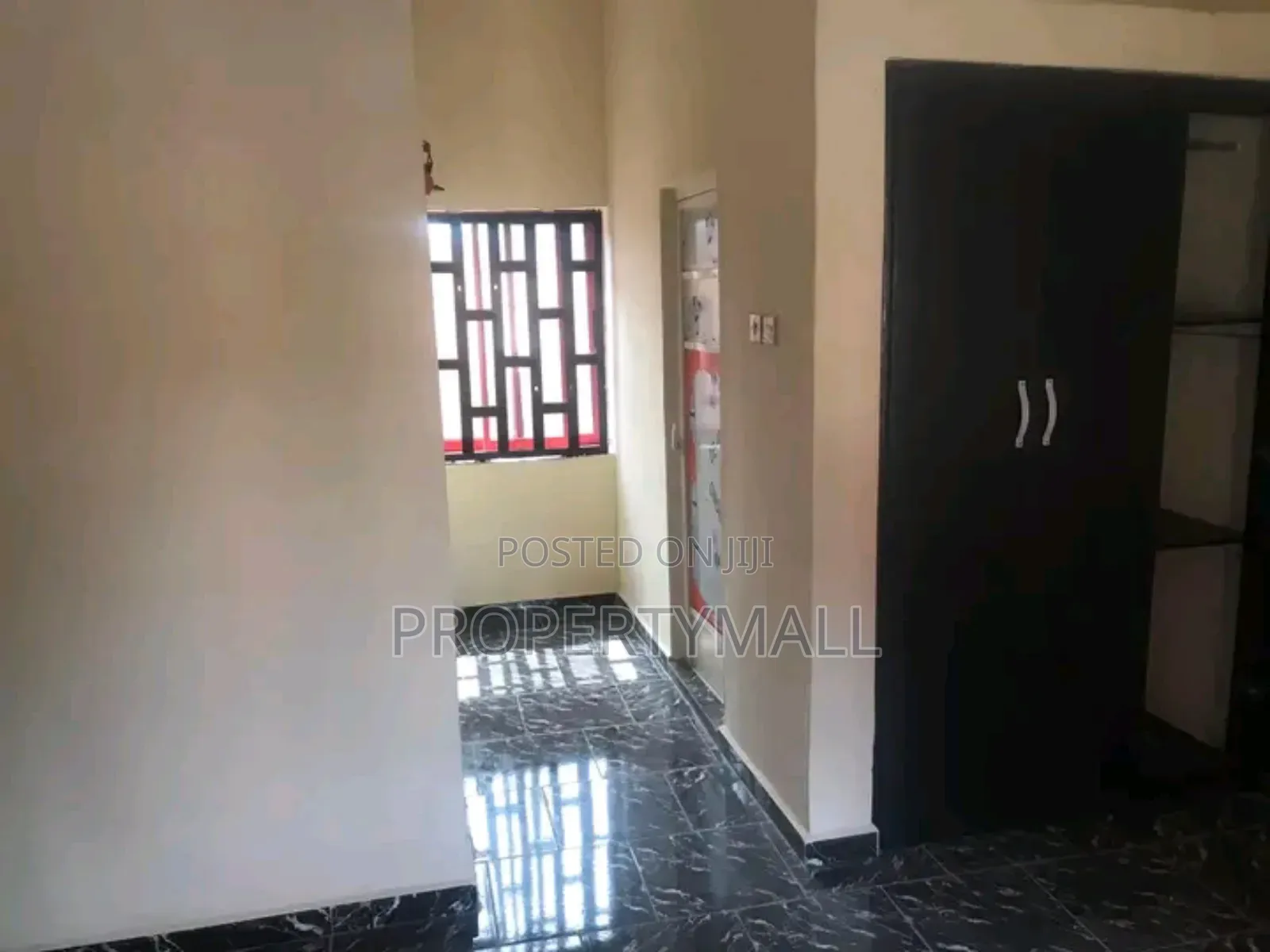 Standard Self Contain With Personal Water Heater to Let