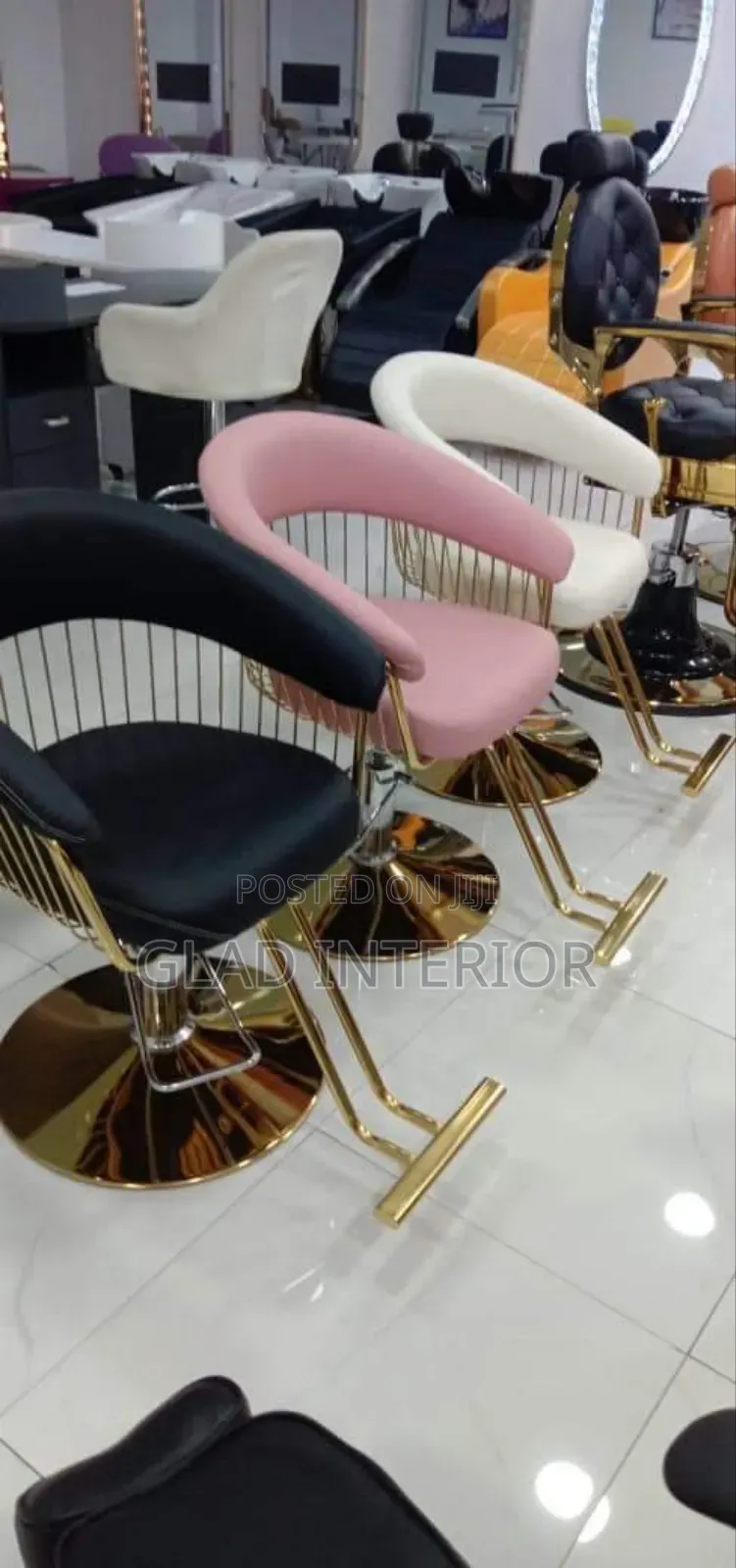 Executive Barbing Saloon Chairs