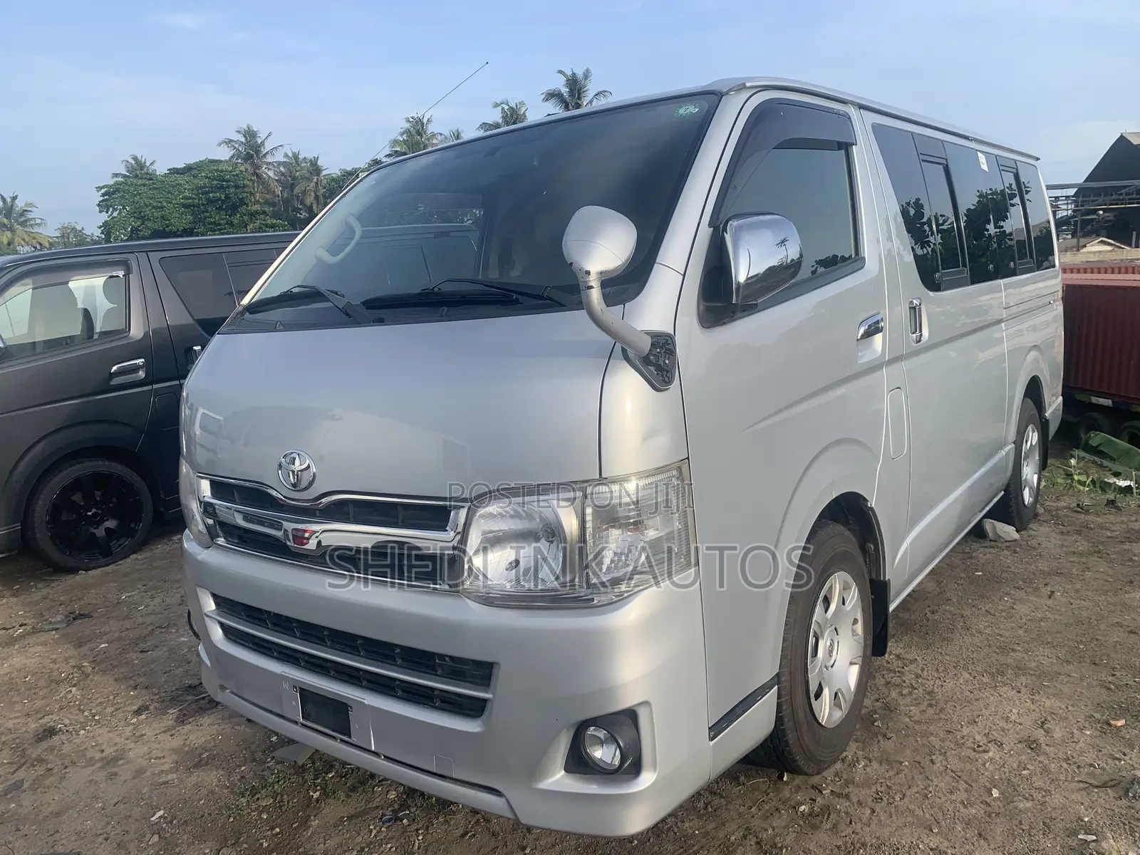 Toyota HiAce 2012 Grey
