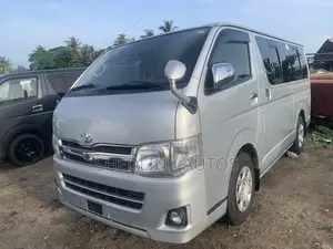 Photo - Toyota HiAce 2012 Grey
