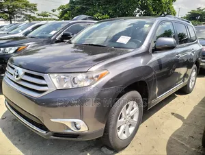 Toyota Highlander 3.5L 4WD 2013 Gray