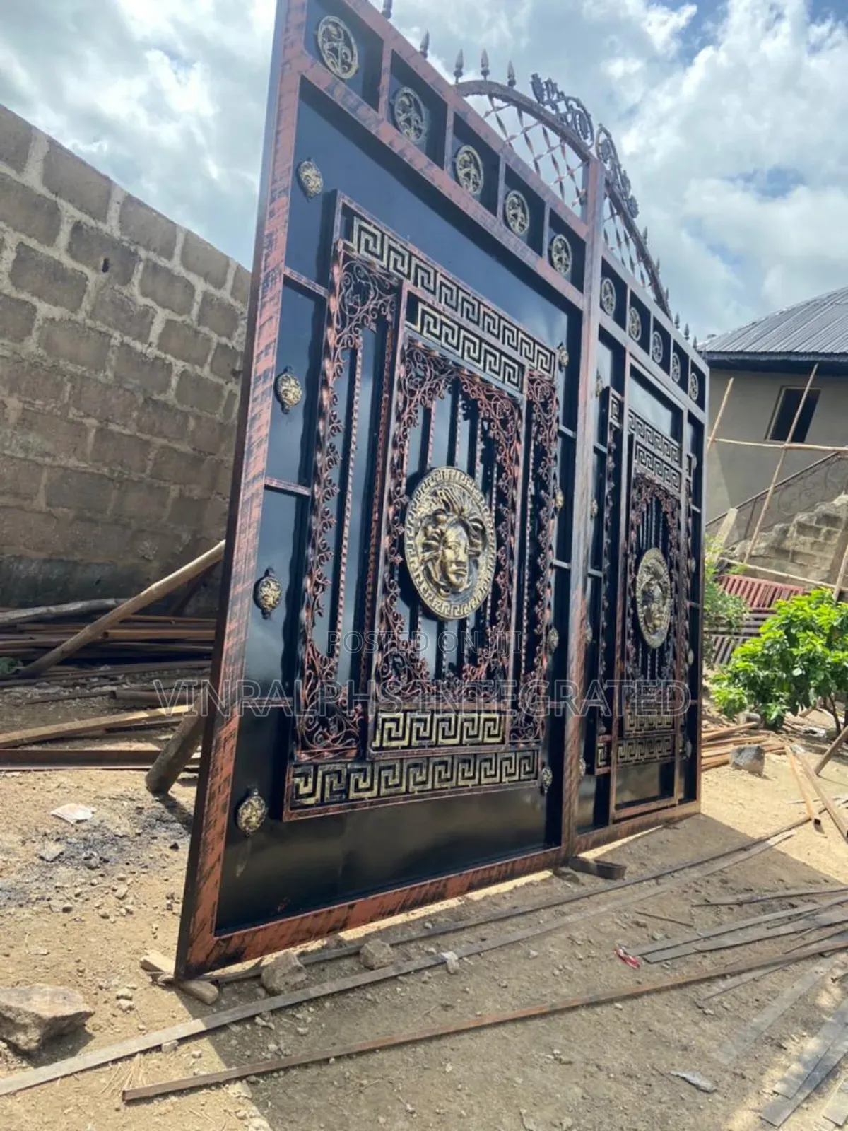 Executive Gate Design Front and Back