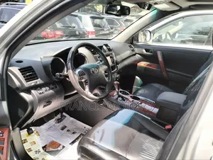 Toyota Highlander 2012 Silver