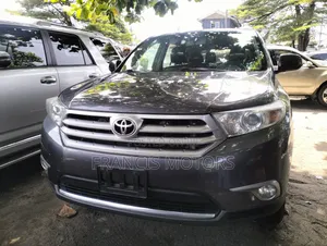 Toyota Highlander 3.5L 4WD 2013 Gray