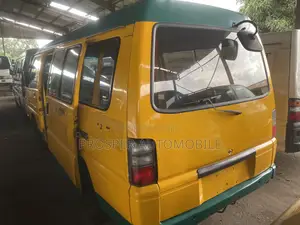 Mitsubishi Delica 2008 Yellow