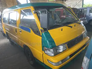 Mitsubishi Delica 2008 Yellow