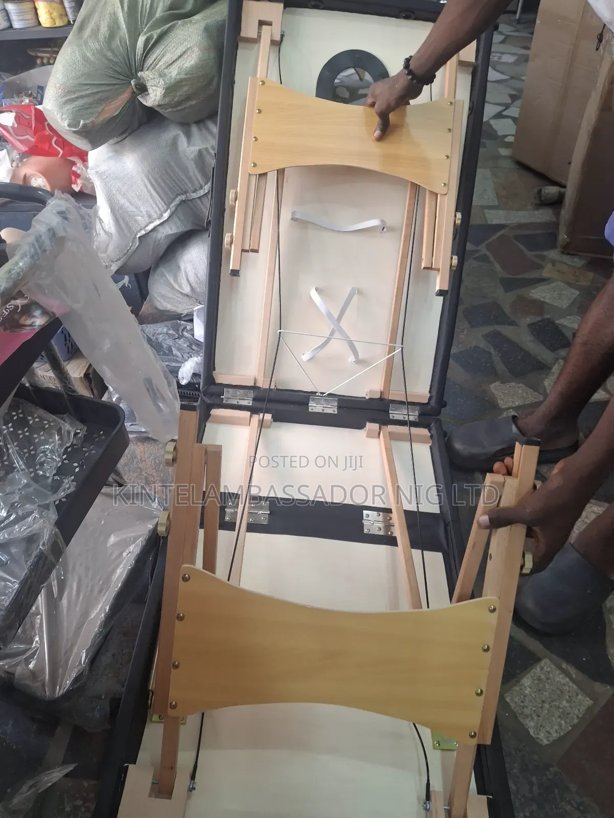 Massaging Bed