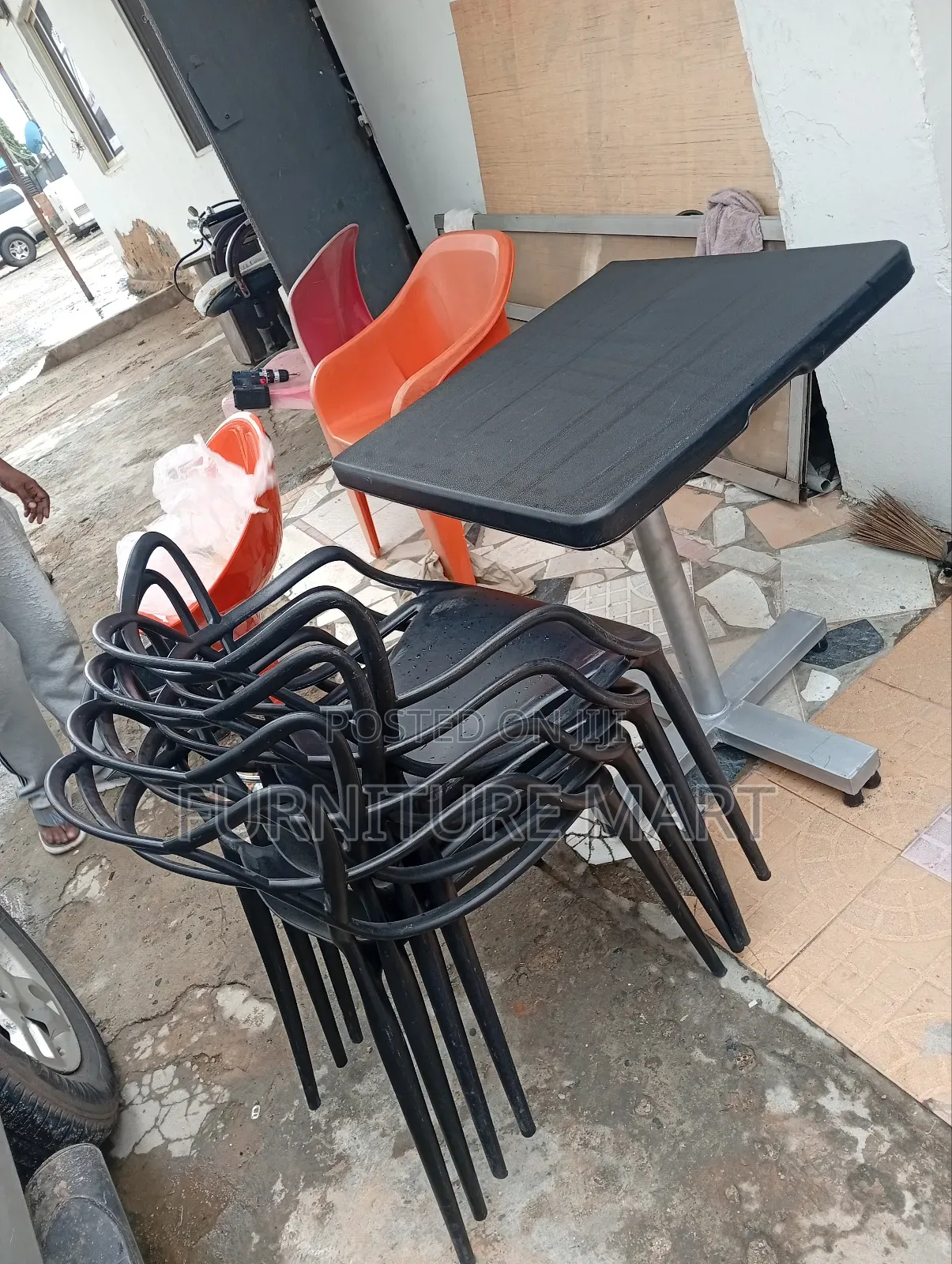 Durable Plastic Table for Restaurant