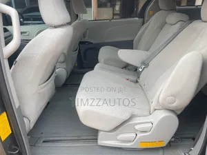 Toyota Aqua 2013 Green