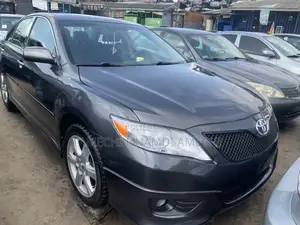 Toyota Camry 2.4 SE Automatic 2008 Gray