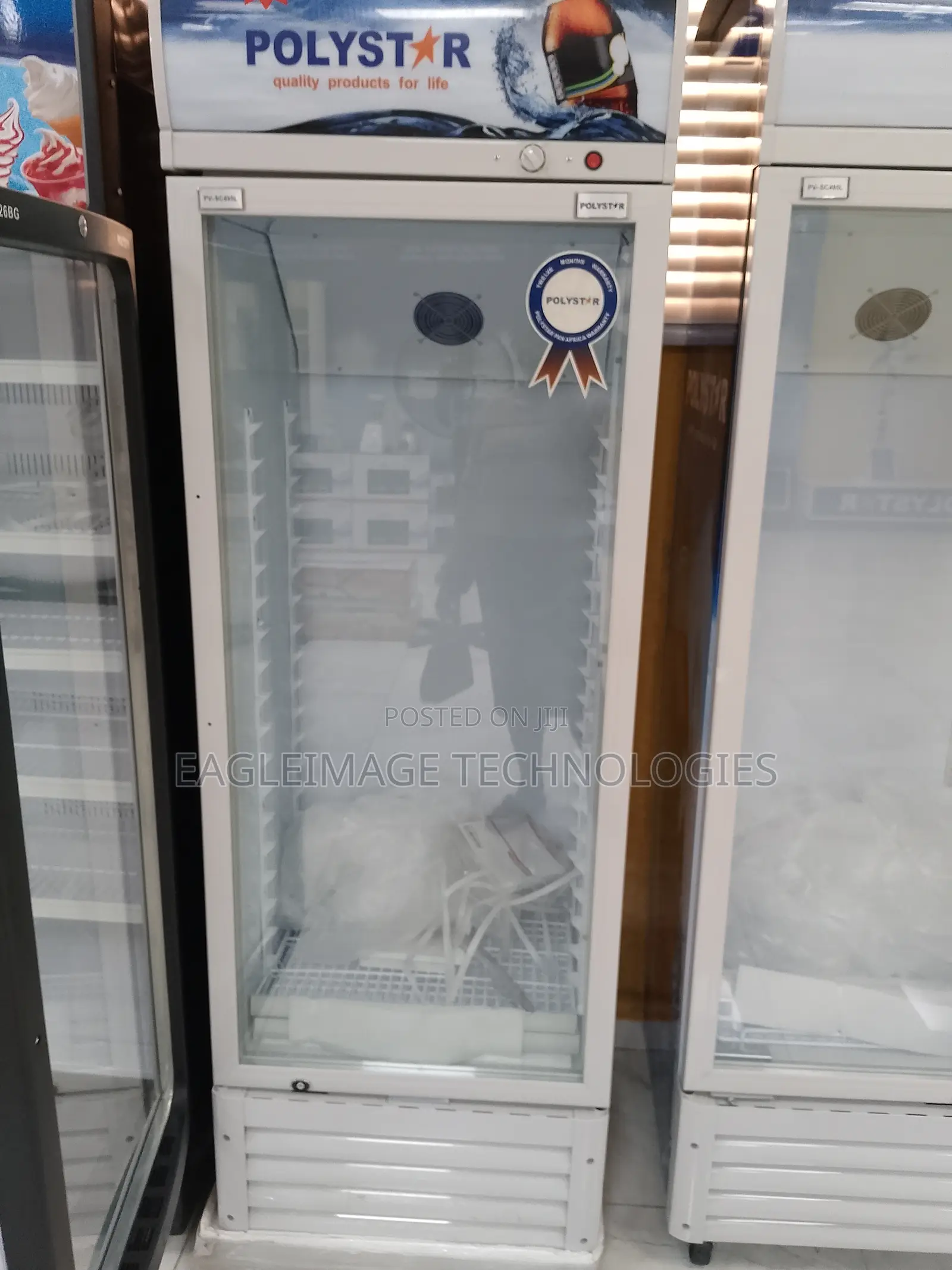 Sleek Polyster Pv-Sc495l Chiller- Modern Look