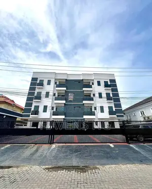 3bdrm Apartment in Lekki Phase 1 for sale