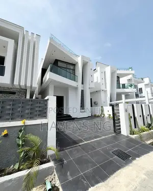 5bdrm Duplex in Ado Ajah for sale