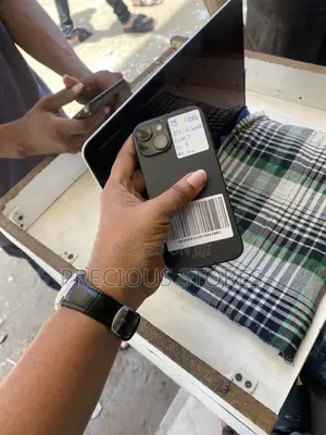 Apple iPhone 15 128 GB Black