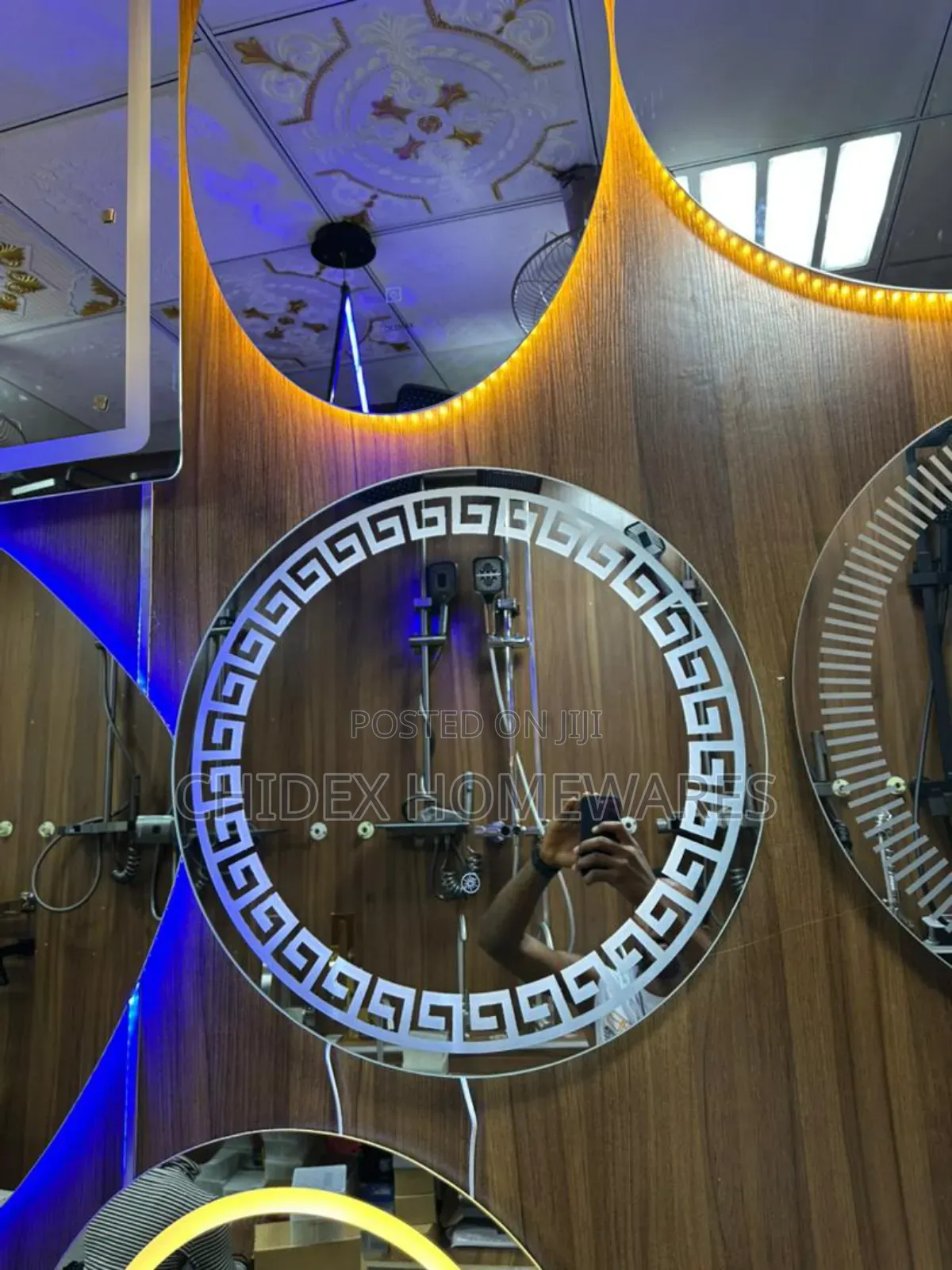 Single Light Mirror