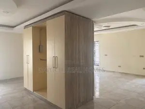 5bdrm Penthouse in Royal Garden Estate, VGC / Ajah for rent