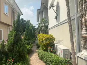 5bdrm Penthouse in Royal Garden Estate, VGC / Ajah for rent