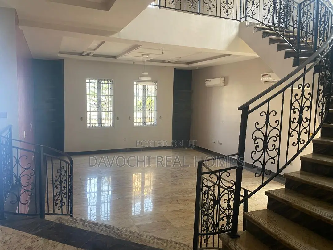 5bdrm Penthouse in Royal Garden Estate, VGC / Ajah for rent