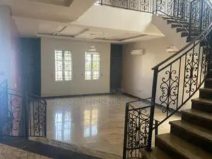 5bdrm Penthouse in Royal Garden Estate, VGC / Ajah for rent